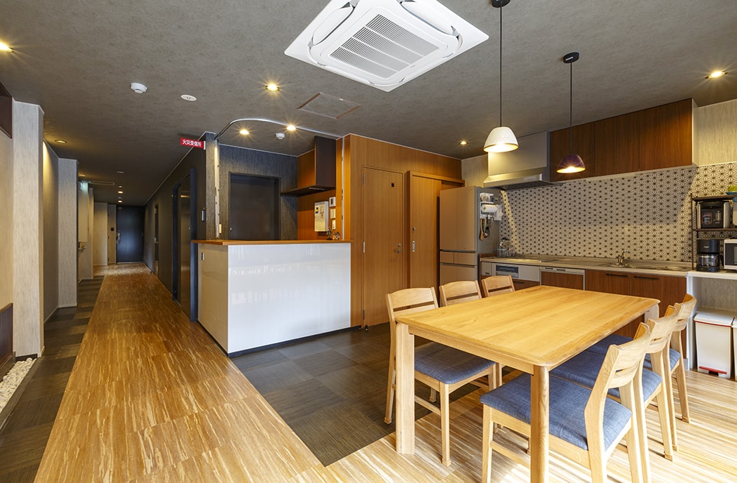 Free Accommodation Helper Kyoto Join Our Utsuwa 器 Designed Hostel In The Historical Higashiyama District Kyoto Japan